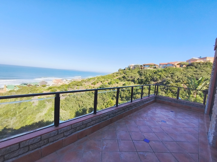 6 Bedroom Property for Sale in Dana Bay Western Cape